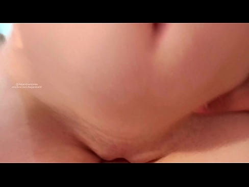 ❤️ අක්කගෙ කාමරේ නිදාගෙන එහෙමයි මට ඇහැරුනේ ️ Porno si.123sex.ru ❤